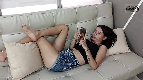La visita de dixy se pone caliente y terminamos follando – Mar 04, 2024